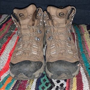 Oboz waterproof hiking boot.
